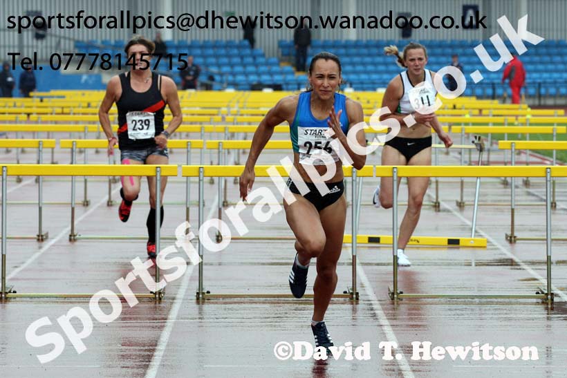 Senior womens 100 metres hurdles, Northern Championships, Sport City, Manchester. Photo: David T. Hewitson/Sports for All Pics